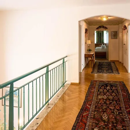 Nocleg ze śniadaniem Zu Kuerenberg 4*
