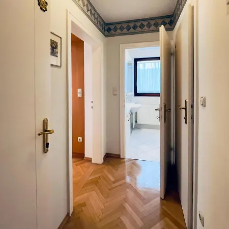 Zu Kuerenberg 4* Bergham