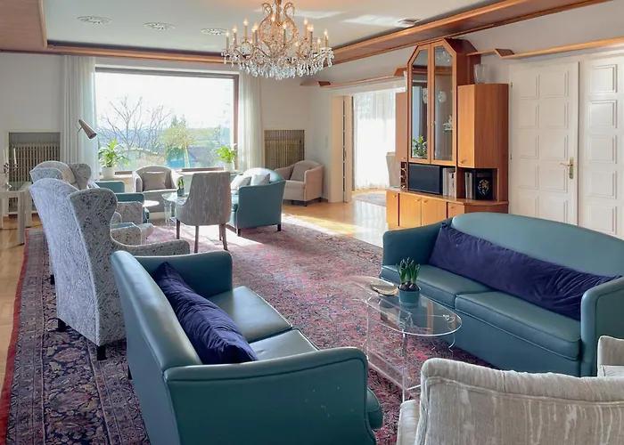 Zu Kuerenberg B&B Bergham