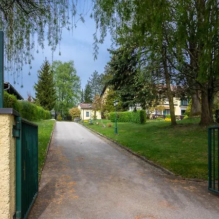 ベッド・アンド・ブレックファスト Zu Kuerenberg 4*