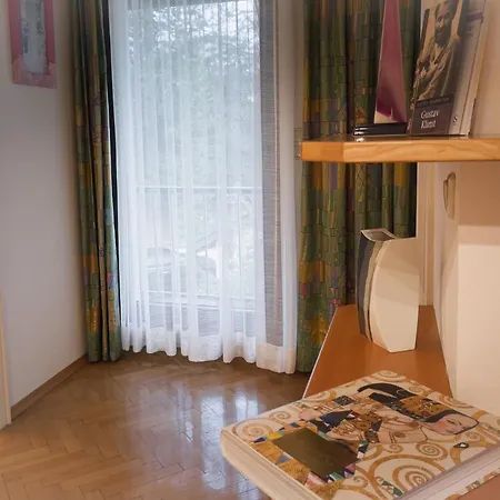 ベッド・アンド・ブレックファスト Zu Kuerenberg 4*