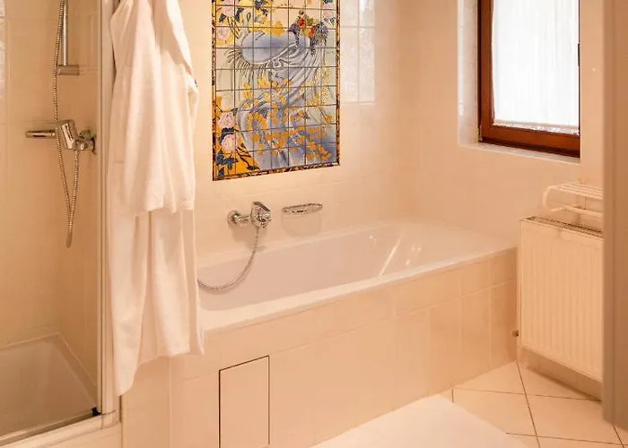 Zu Kuerenberg 4* Bergham