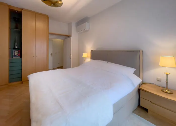 Zu Kuerenberg Bed & Breakfast Bergham